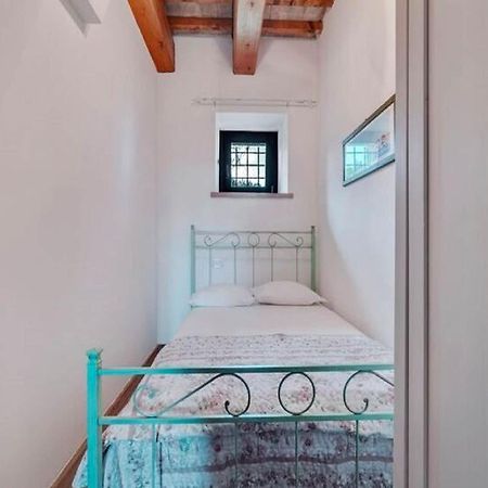 Stunning Apartment In Mombaroccio Near Metauro River Ngoại thất bức ảnh