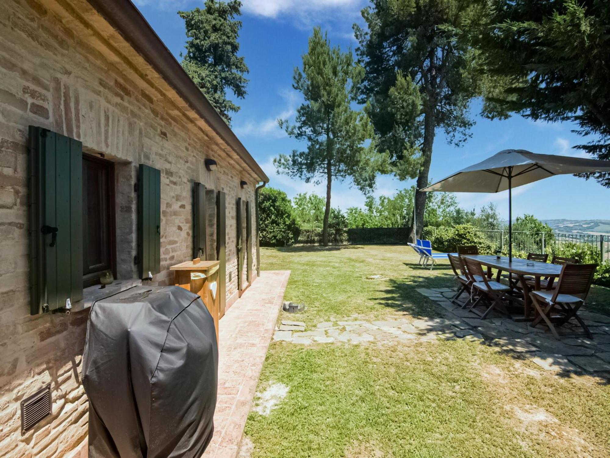 Stunning Apartment In Mombaroccio Near Metauro River Ngoại thất bức ảnh