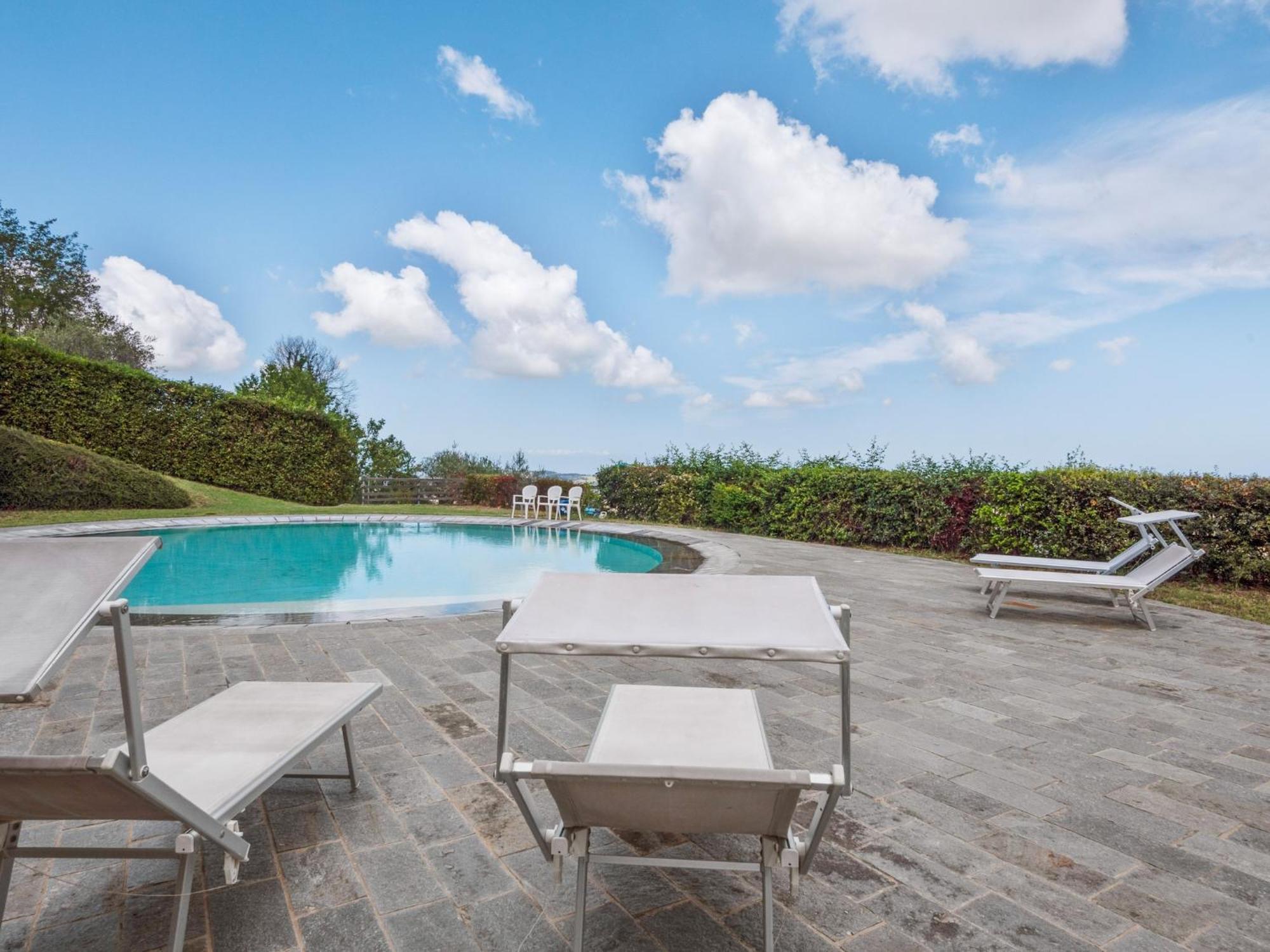 Stunning Apartment In Mombaroccio Near Metauro River Ngoại thất bức ảnh